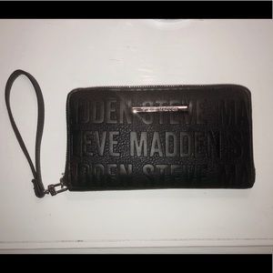 Steve Madden Wallet/Wristlet